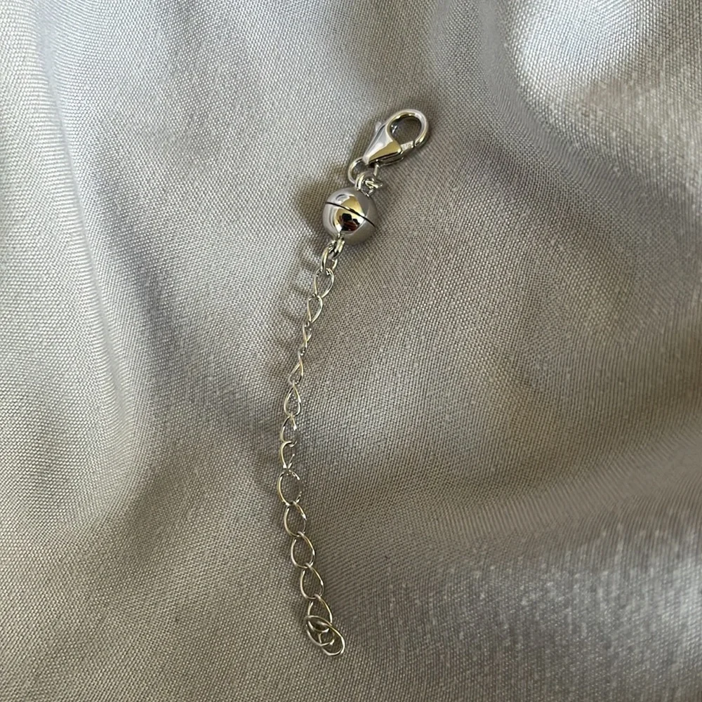 JTV Magnetic Necklace Closure - Picture 2 of 7